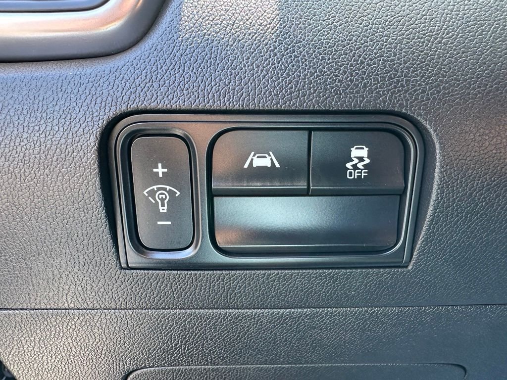 Used 2023 Gray Kia S image 13