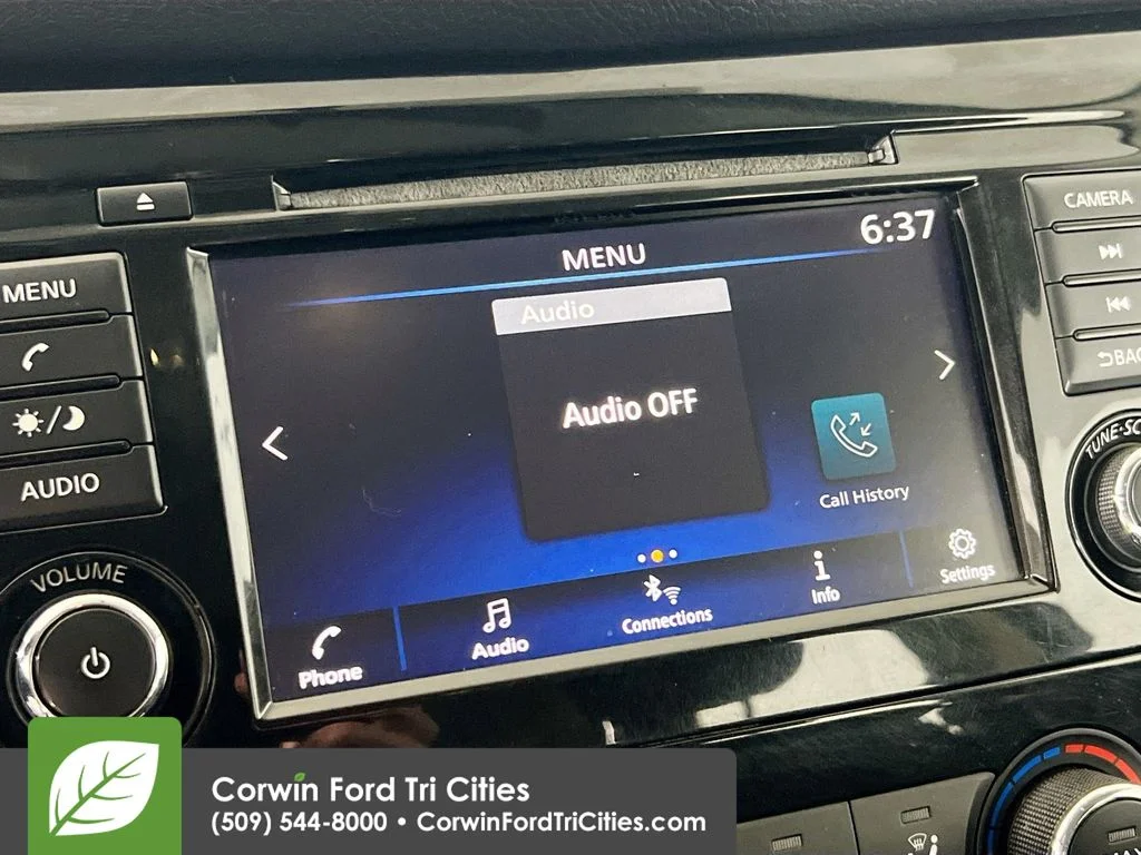 Used 2019 Brilliant Silver Metallic Nissan S image 21