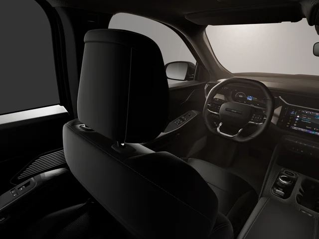 New 2026 Diamond Black Crystal Pearlcoat Jeep Laredo image 21
