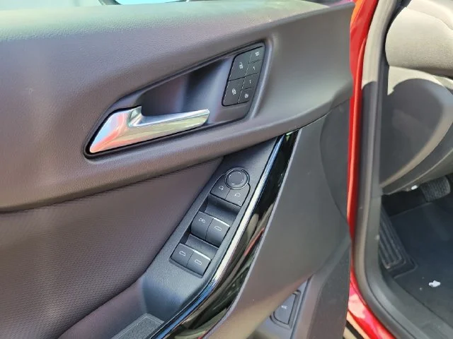 2027 Chevrolet Equinox RS - Photo 21