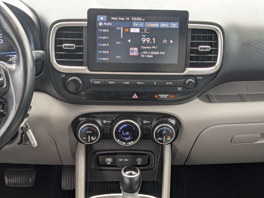 Used 2023 Gray Hyundai SEL image 22