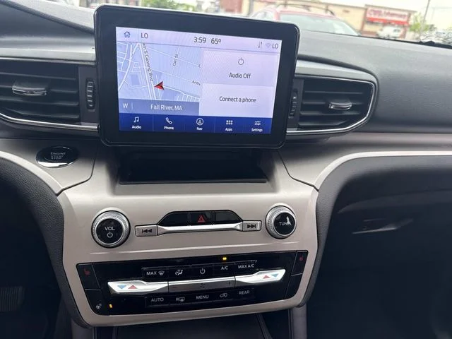 Used 2022 Gray Ford XLT image 31