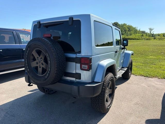 Used 2012 Beige Jeep Sahara image 10