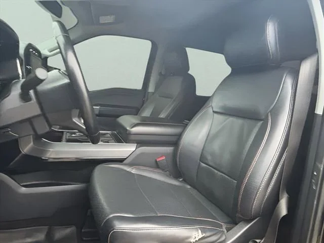 Used 2022  Ford XL image 21