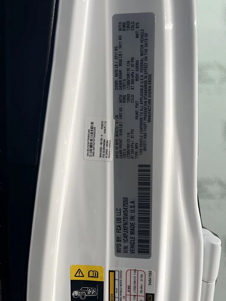 Used 2025 White Jeep Rubicon image 31