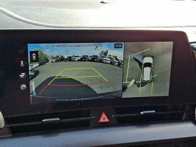 Certified Used 2023 White Kia SX-Prestige image 19