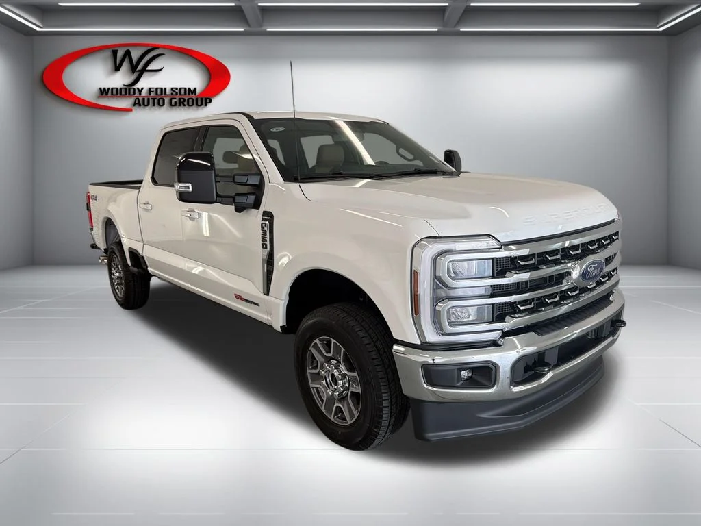 New 2026 Star White Metallic Tri-Coat Ford F-350® Lariat® image 3