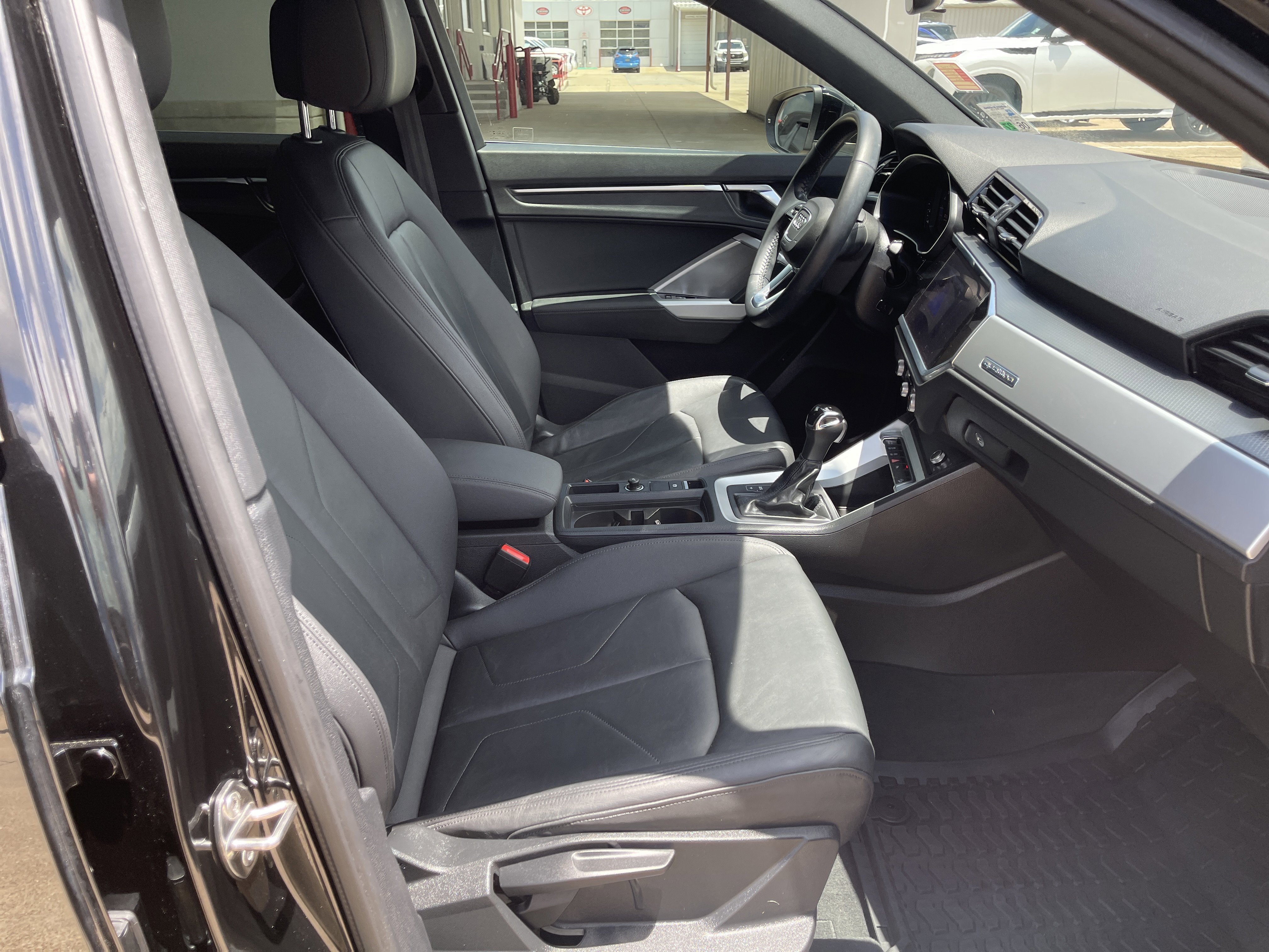 Used 2020 Mythos Black Metallic Audi S line Premium image 14