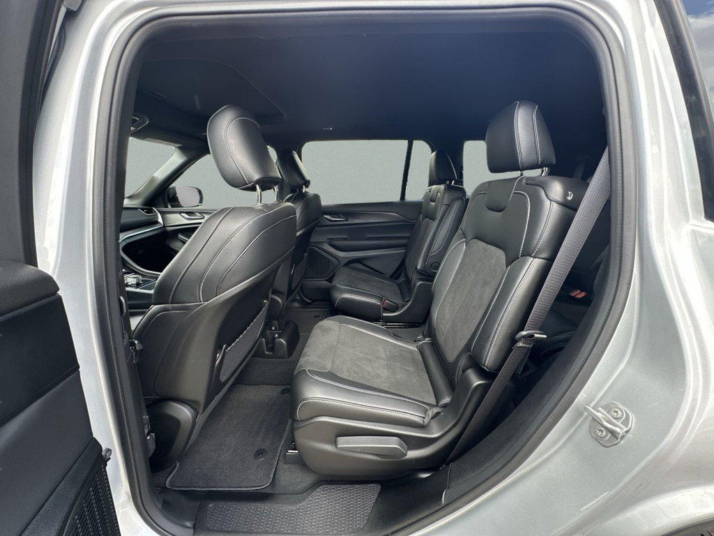 Used 2025 Silver Jeep Altitude X image 24