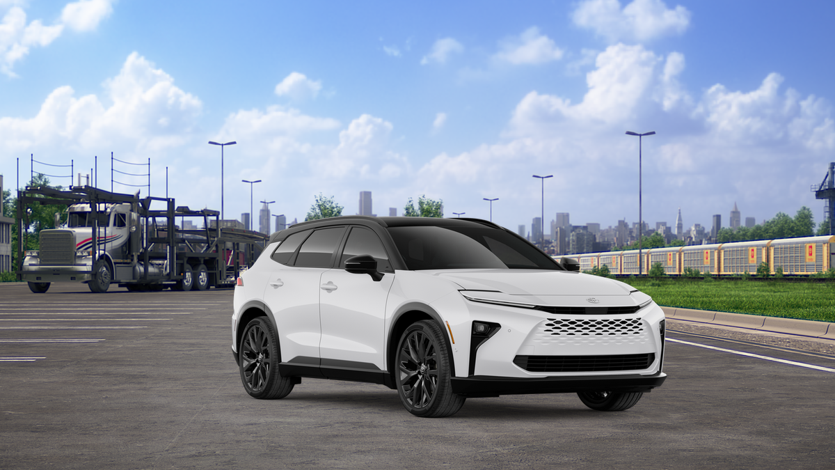 New 2026 Oxygen White with Black roof Toyota Limited image 23