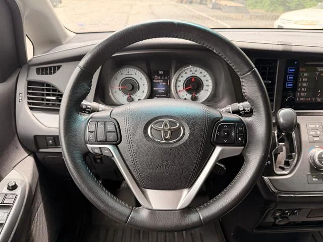 Used 2017 Salsa Red Pearl Toyota SE Premium 8-Passenger image 17