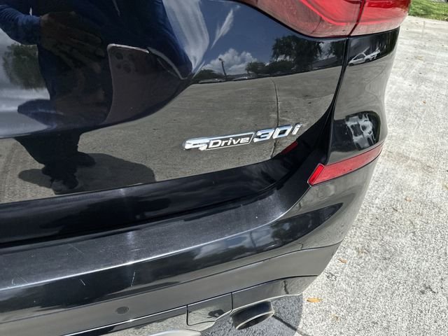 Used 2021 Black BMW sDrive30i image 25