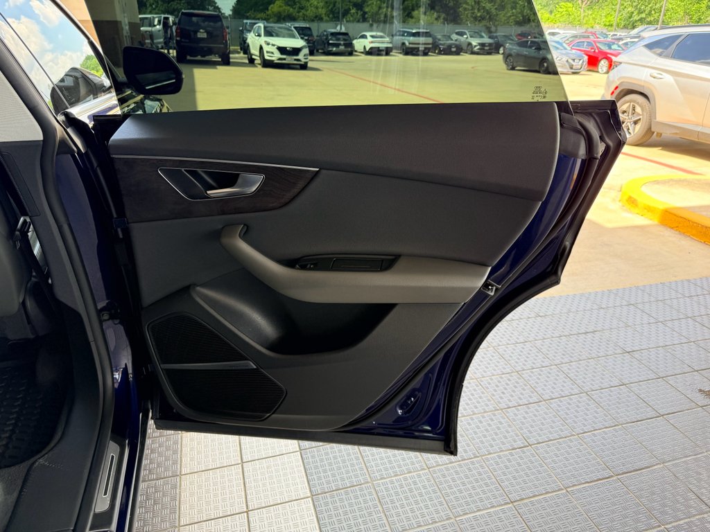 Used 2021 Navarra Blue Metallic Audi Premium Plus image 24