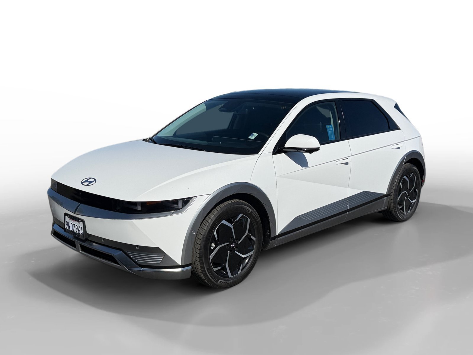 Used 2024 White Hyundai Limited image 1