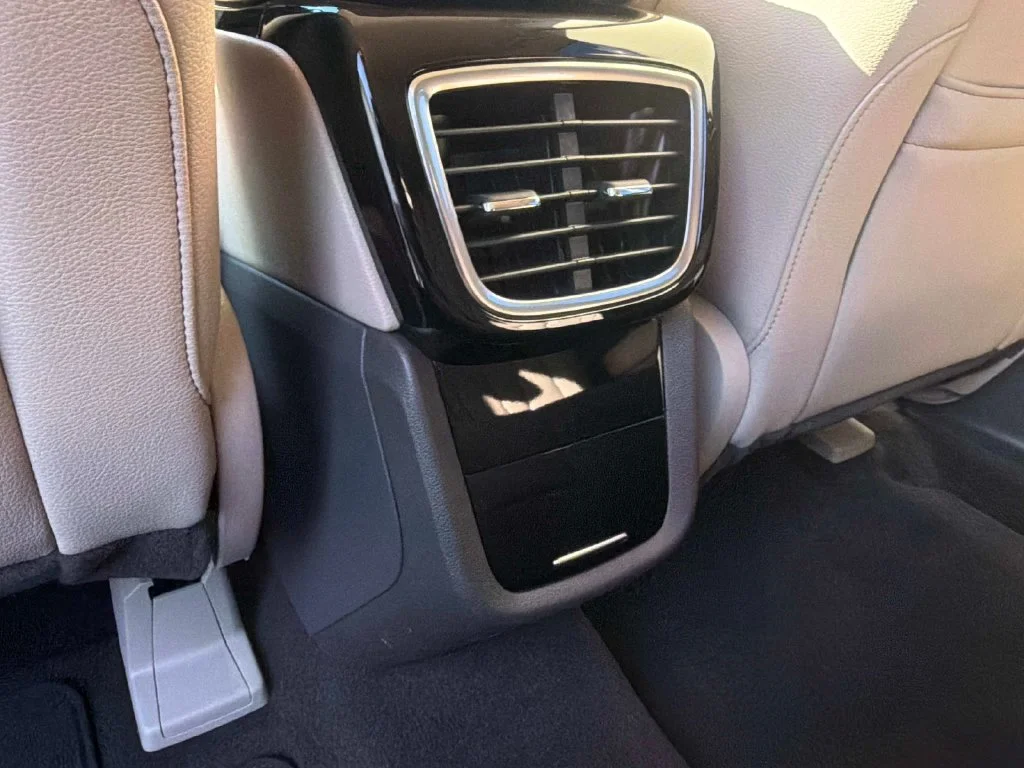Used 2023 Silver Lincoln Standard image 17