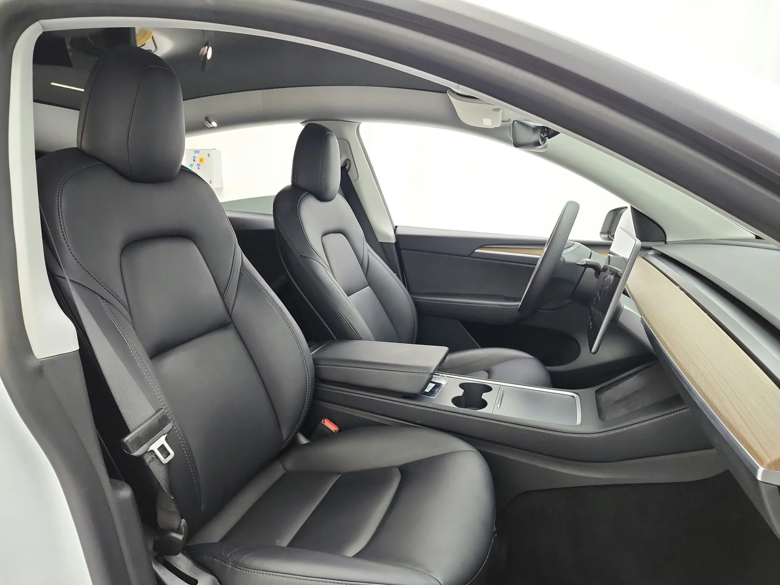 Used 2022 Pearl White Multi-Coat Tesla Long Range AWD image 18