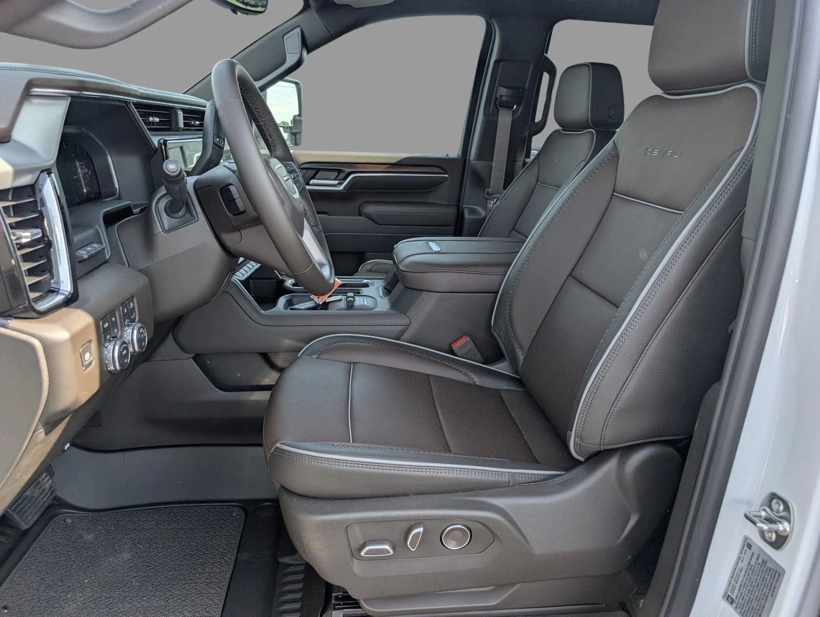 New 2026 Glacier White Tricoat GMC Denali DRW image 11