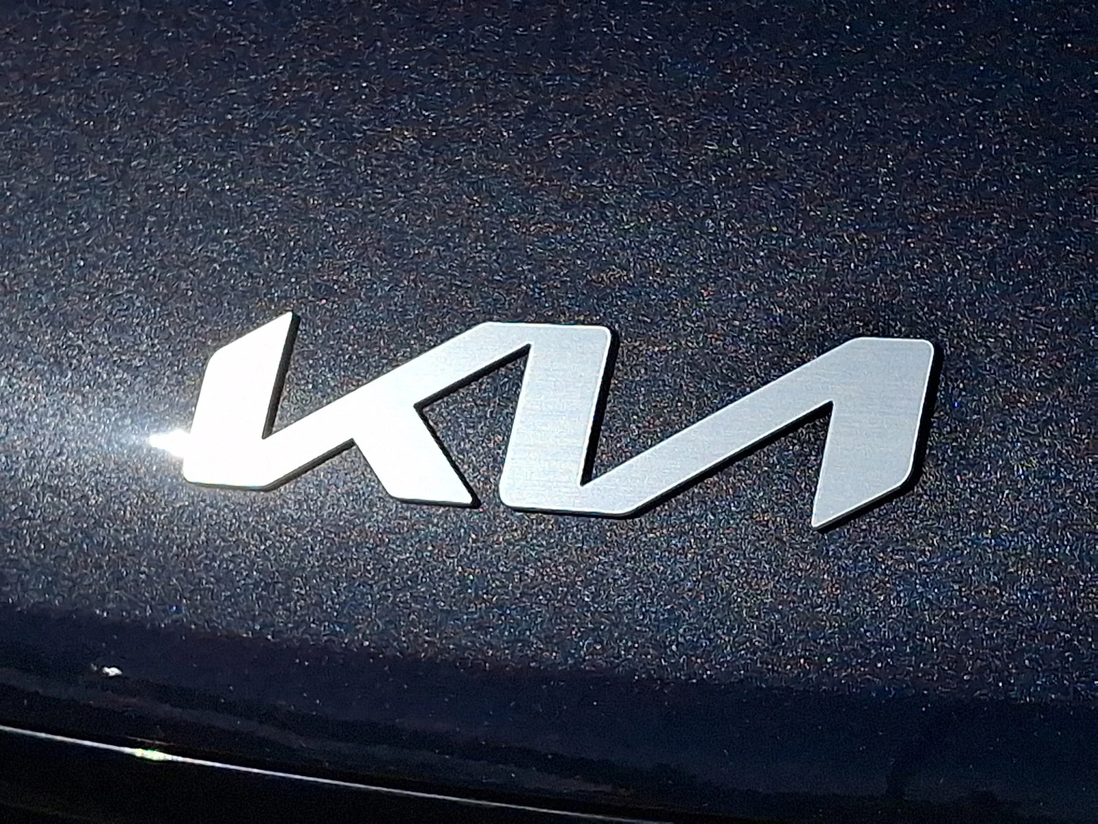 New 2027 Gray Kia LXS image 22