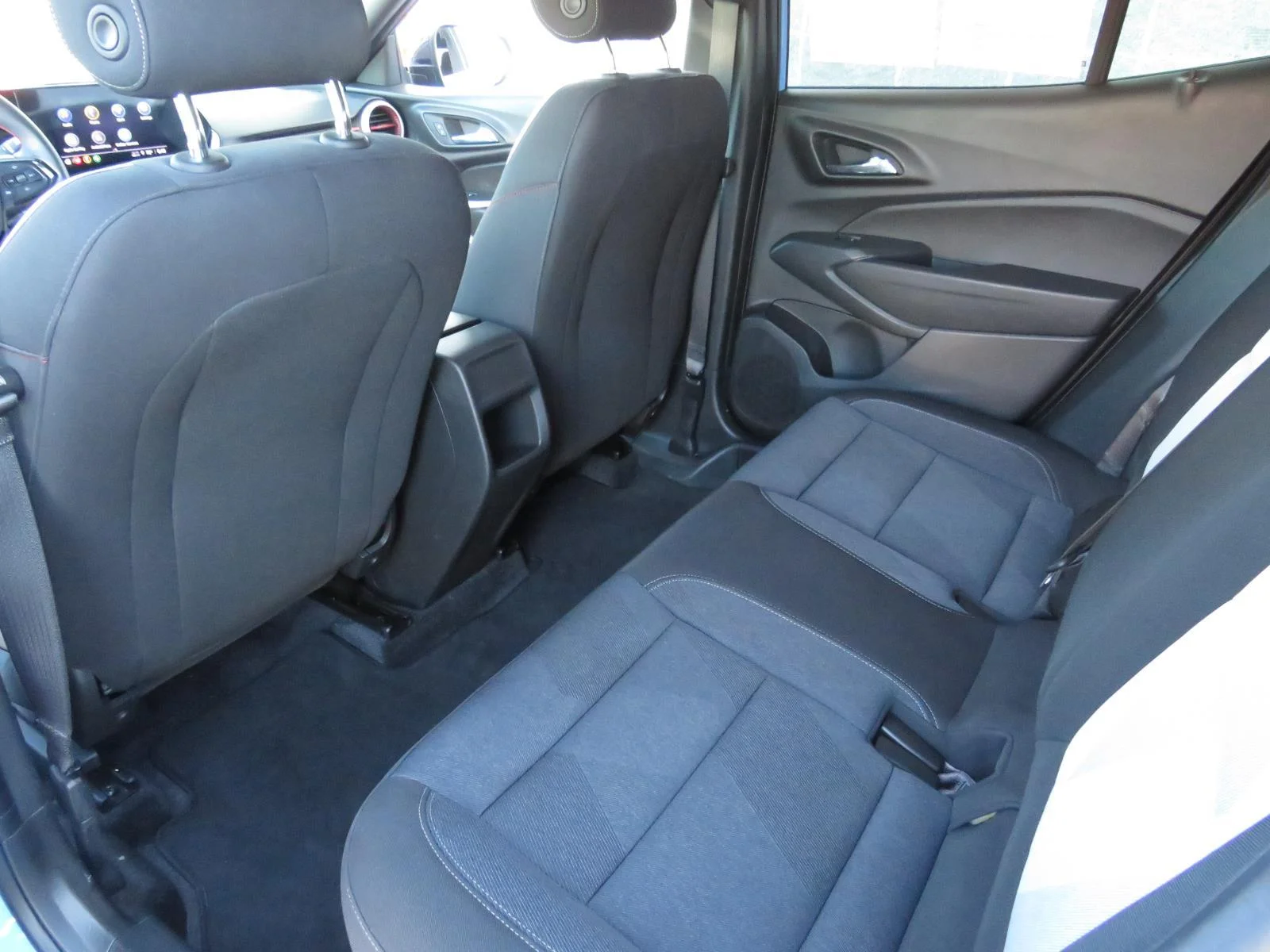 Used 2024 Fountain Blue Chevrolet 1RS image 26