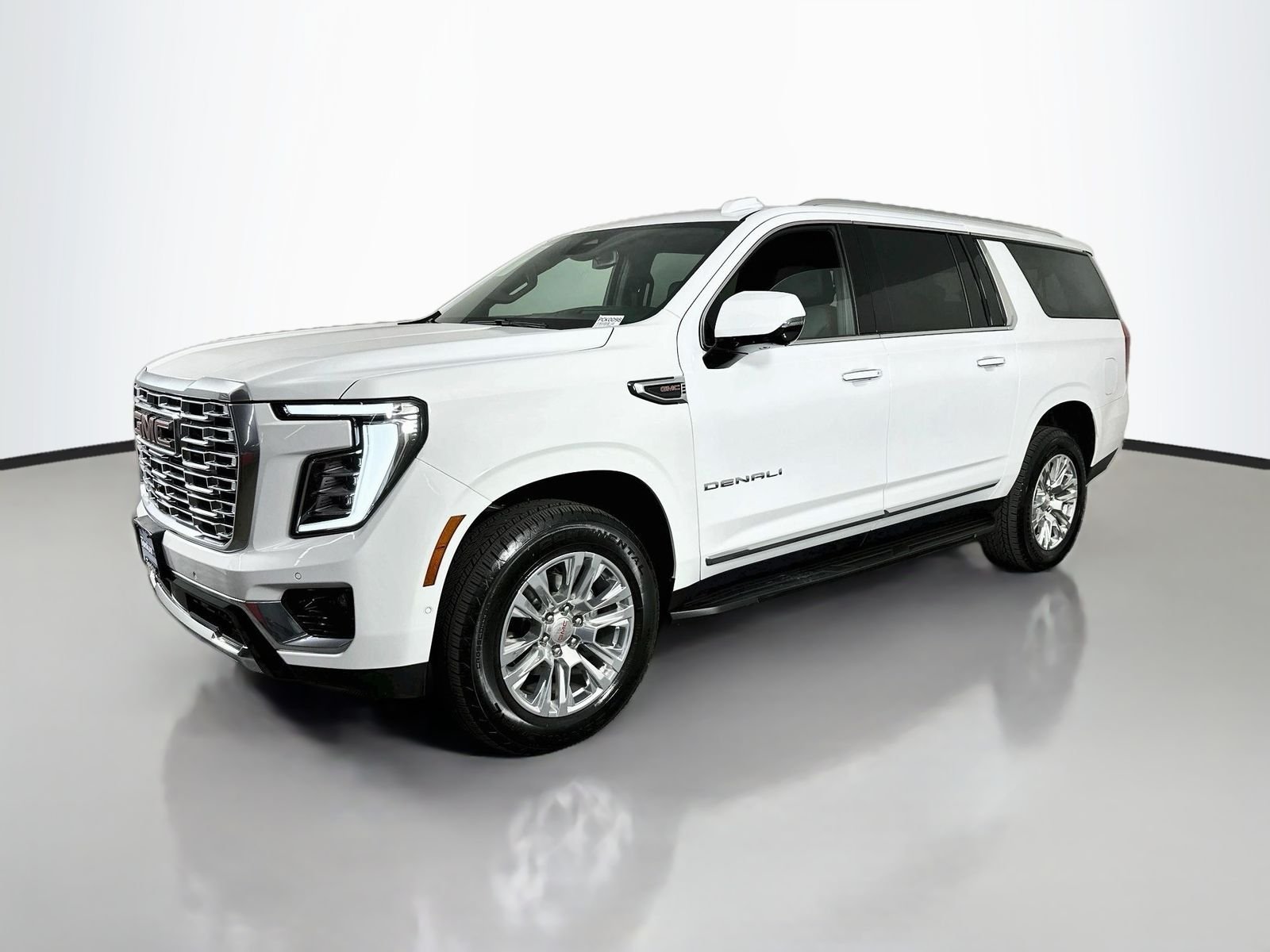 Used 2025 Summit White GMC Denali image 4