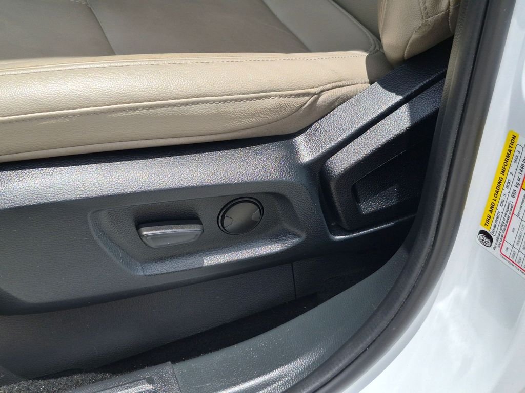 Used 2021 White Ford Lariat image 13