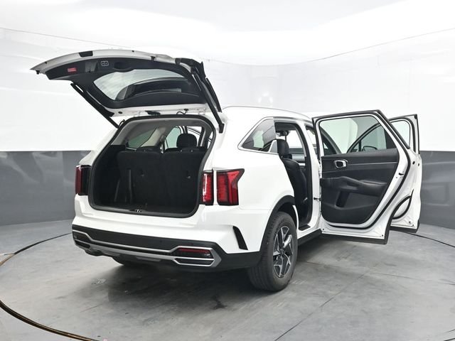Used 2021 White Kia EX image 59