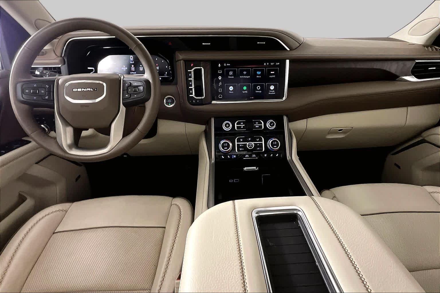 Used 2023 White Frost Tricoat GMC Denali image 14
