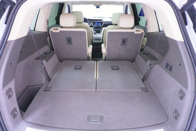 Used 2025 WHITE Cadillac FWD Premium Luxury image 10
