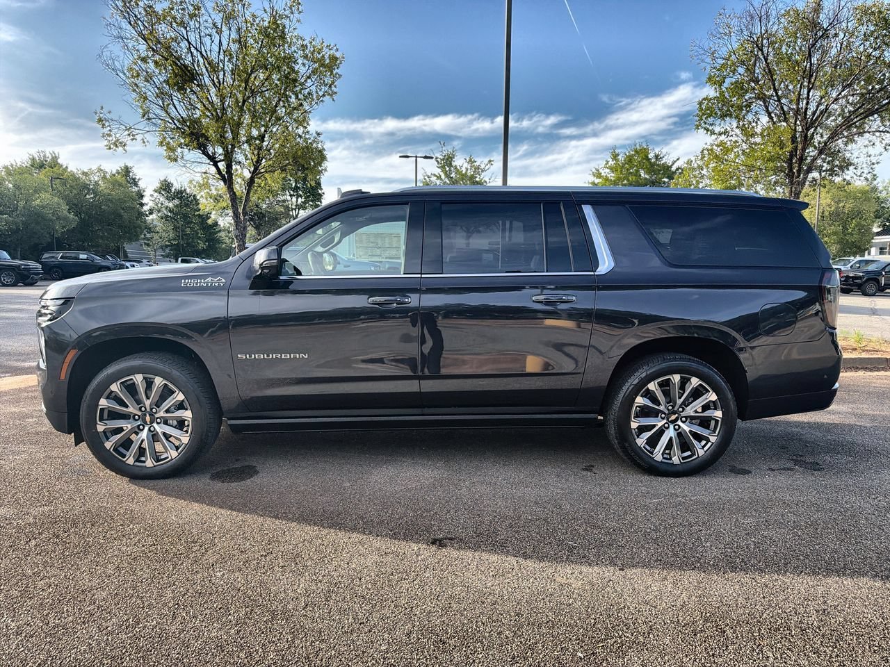 2026 Chevrolet Suburban High Country - Photo 5