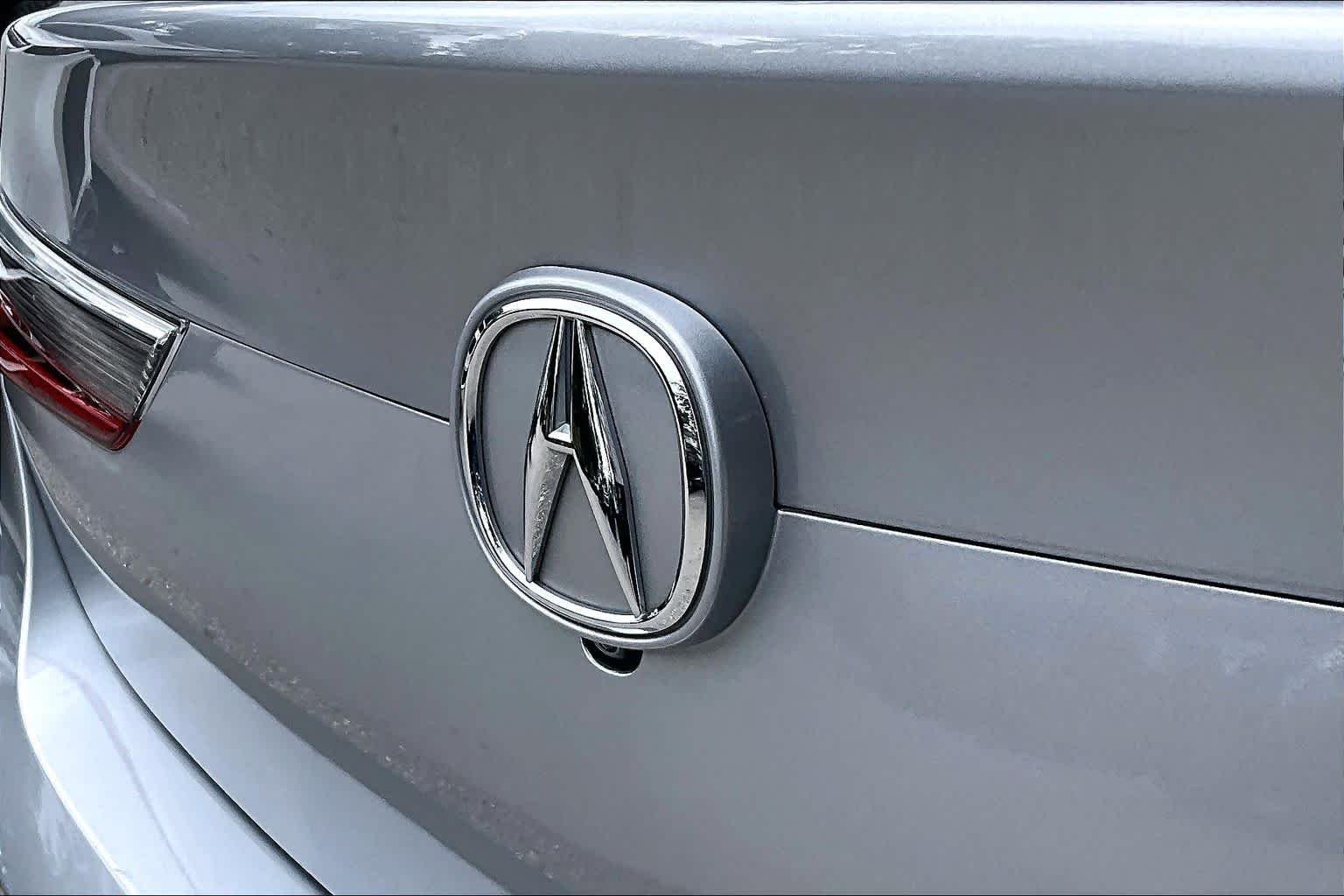 Used 2020 Lunar Silver Metallic Acura w/Premium Pkg image 31