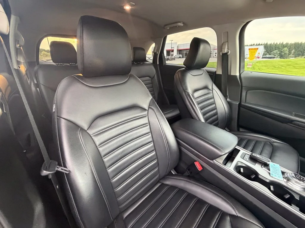 Used 2024 Silver Ford SEL image 36