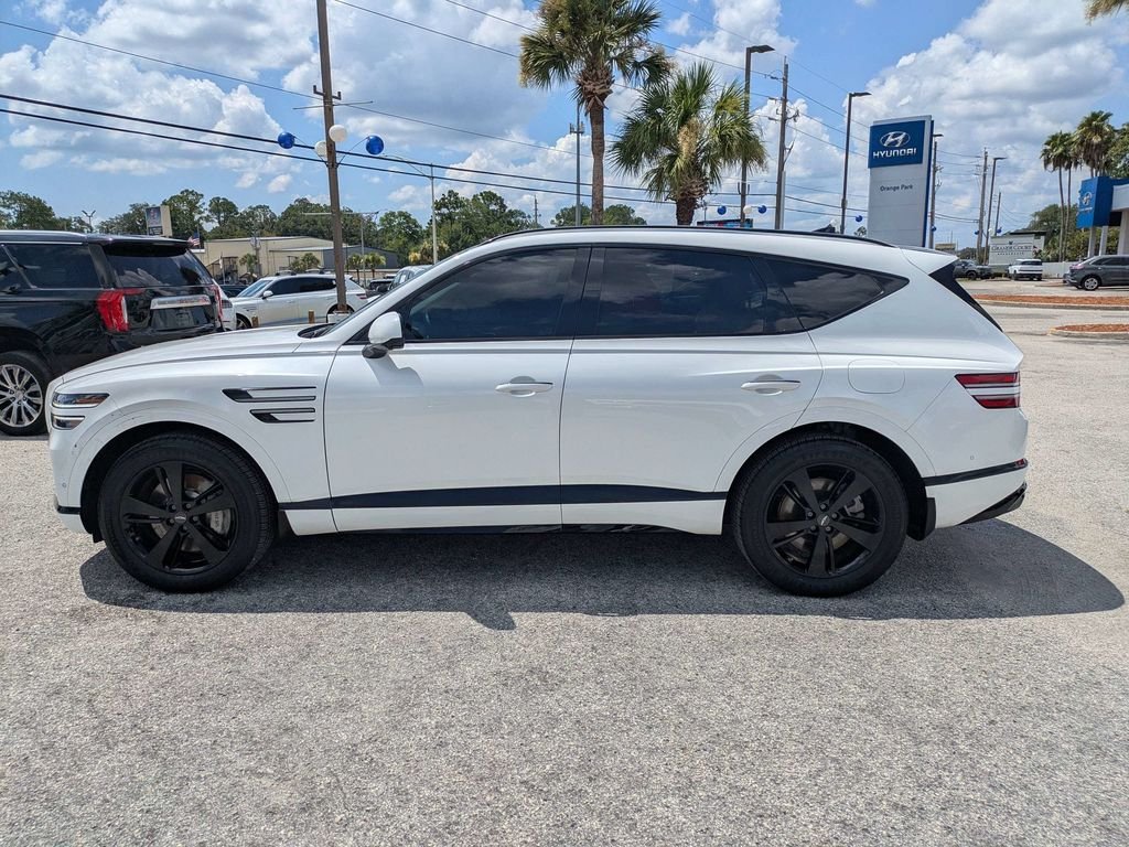 Used 2022 White Genesis 3.5T image 6