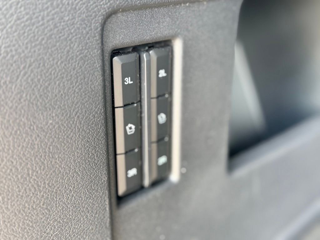 Used 2024 White Ford Limited image 33