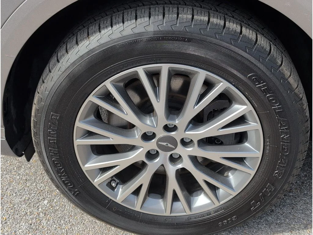 Used 2024 SILVER Genesis 2.5T AWD image 9