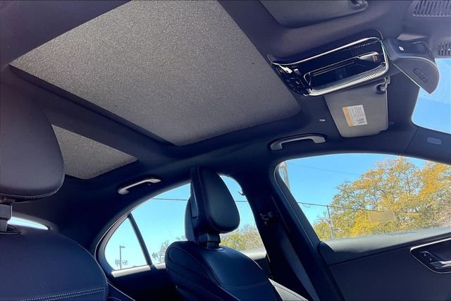2025 Mercedes-Benz C-Class Sedan C 300 - Photo 22