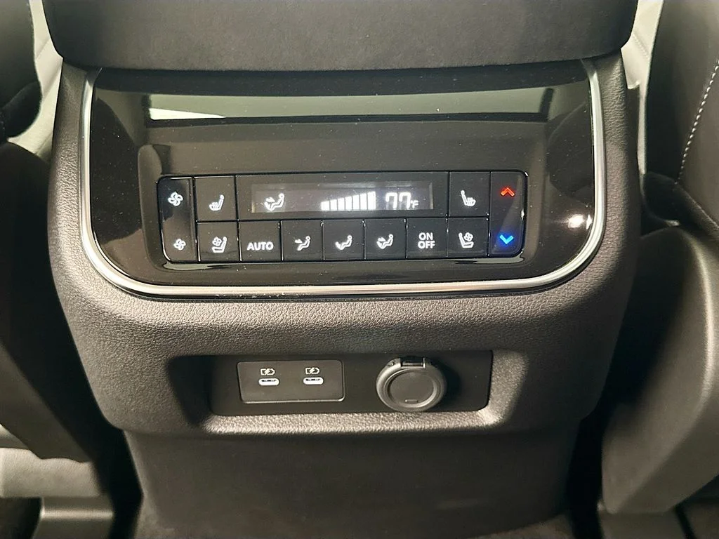 New 2026 BLACK OBSIDIAN INFINITI Luxe 2WD image 26