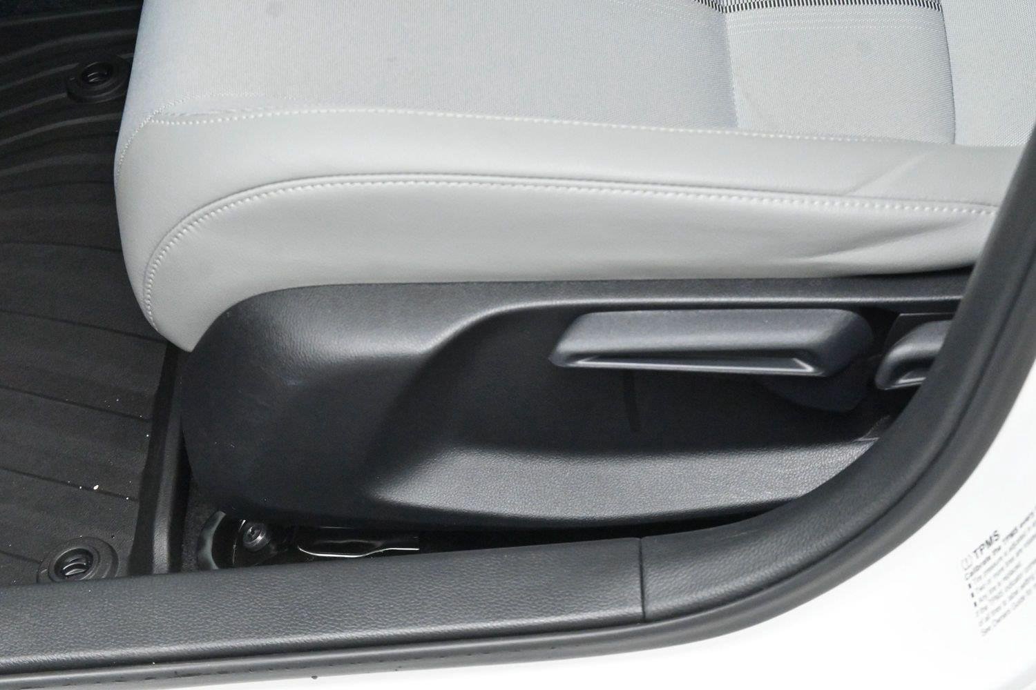 Used 2025 Platinum White Pearl Honda Sport image 13