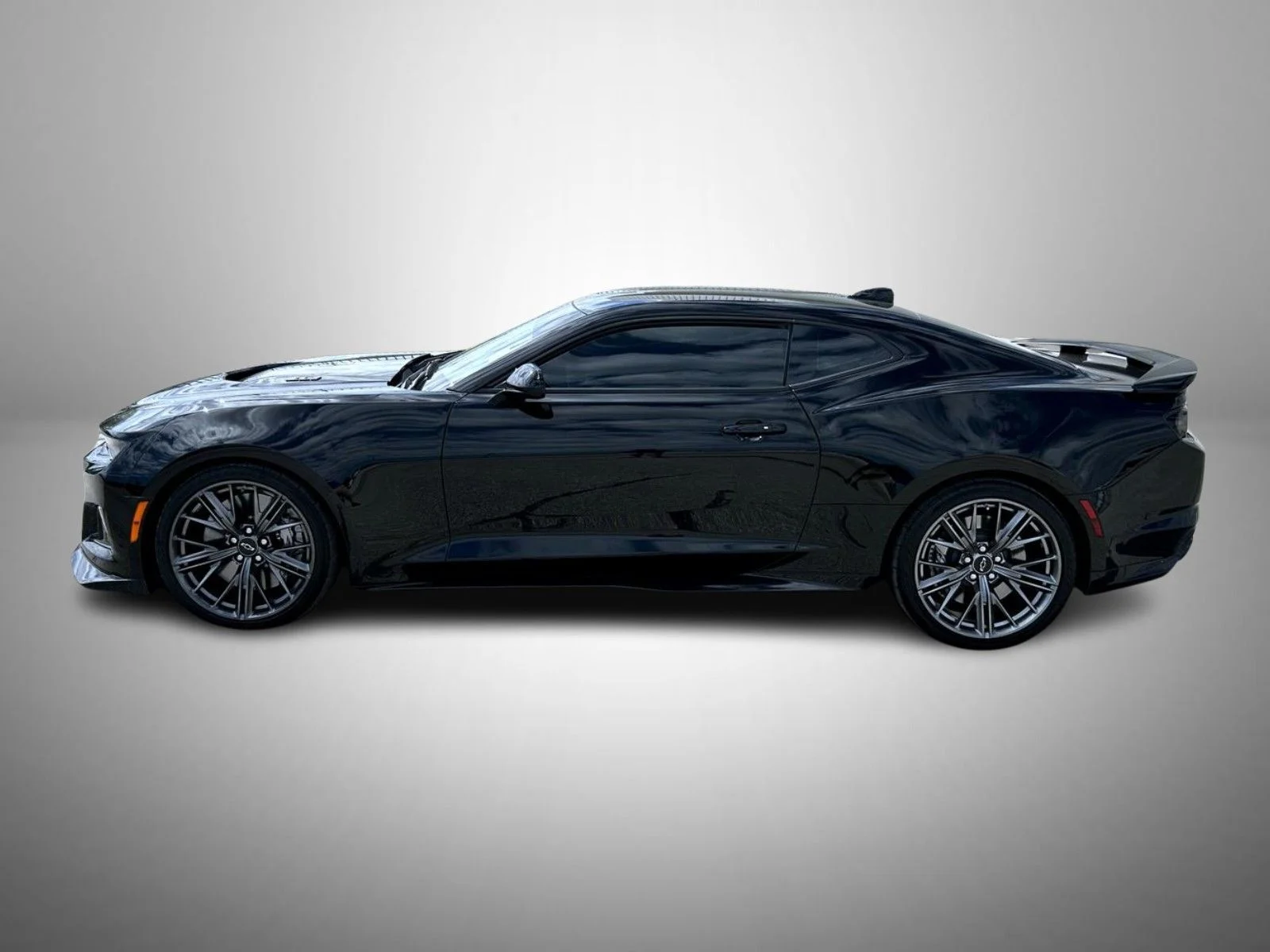 Used 2022 Black Chevrolet ZL1 image 8