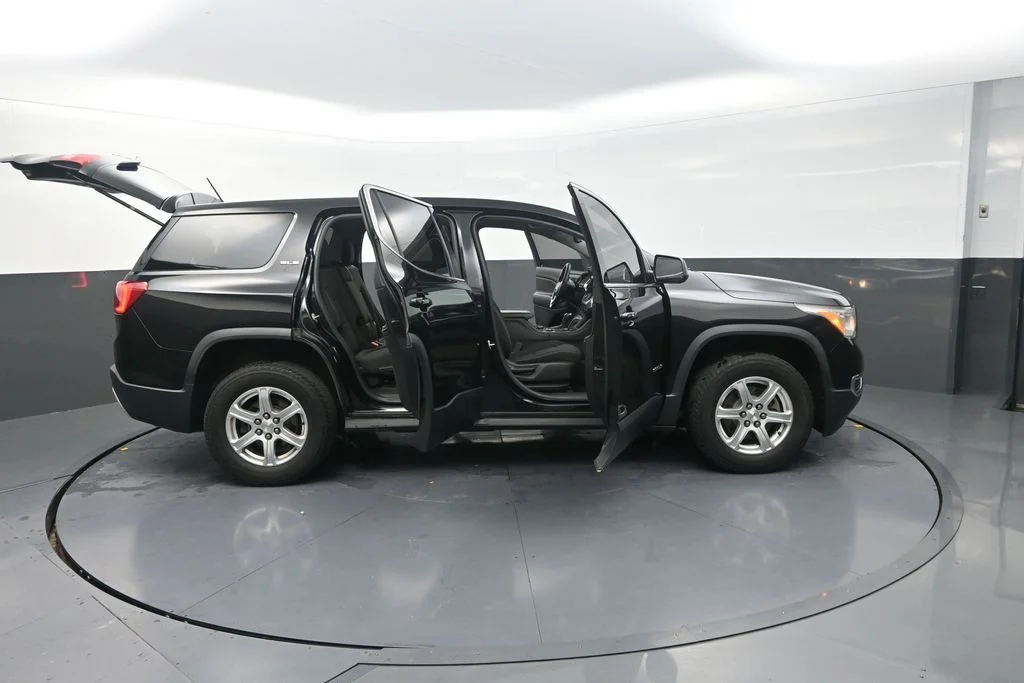Used 2019 Black GMC SLE-1 image 39
