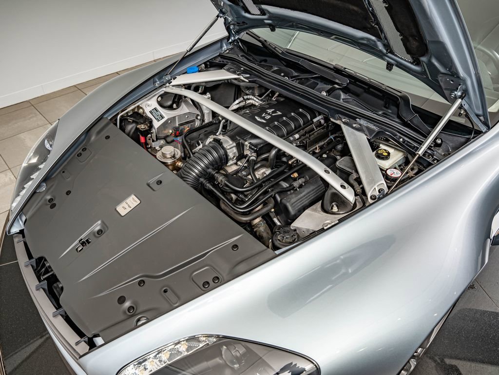 Used 2015 Skyfall Silver Aston Martin  image 44