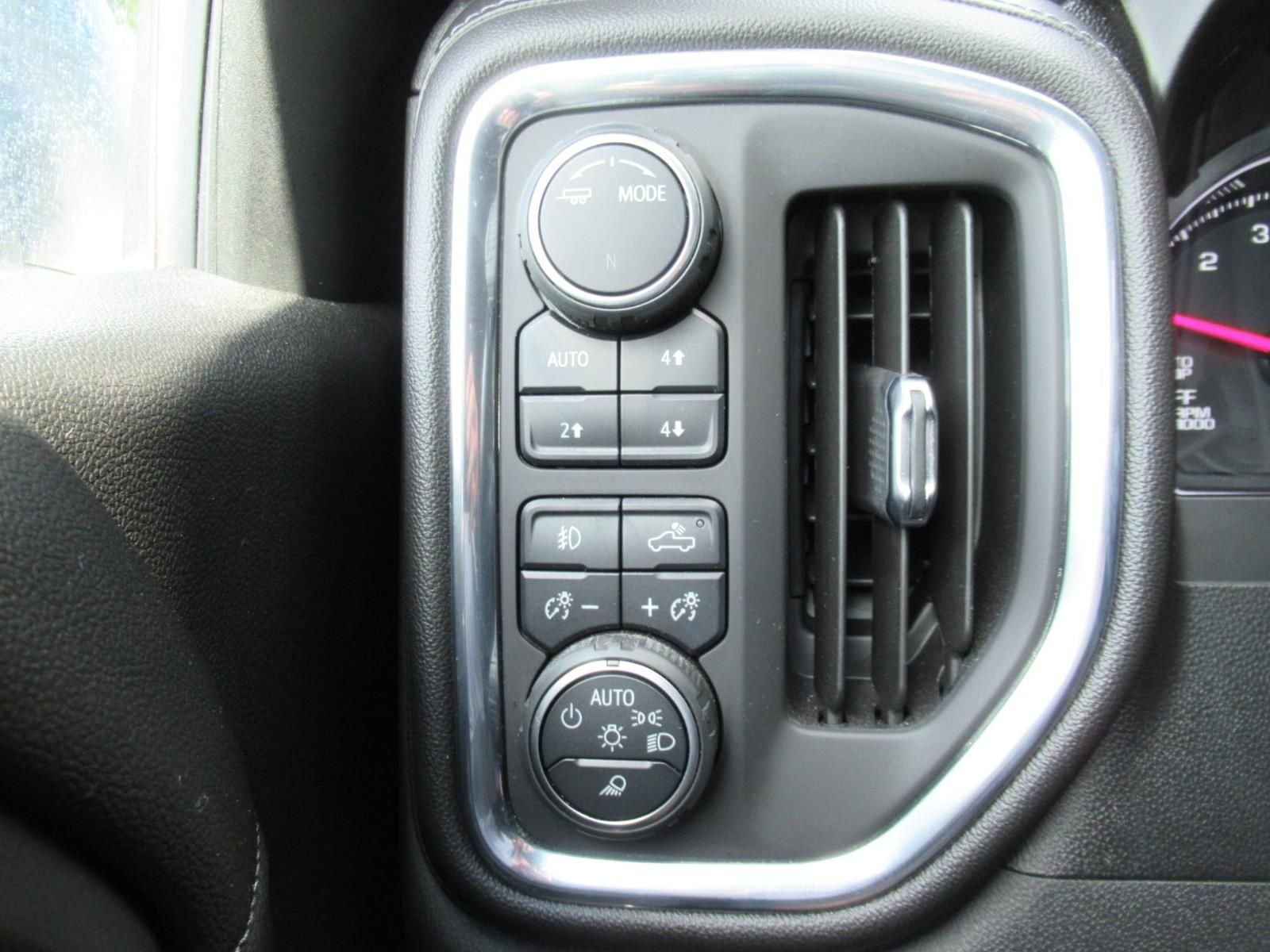Used 2021 White Chevrolet LTZ image 21