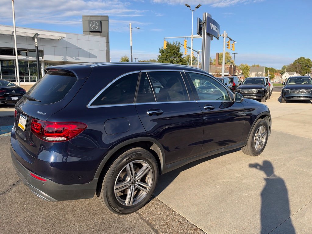 Certified Used 2022 Blue Mercedes-Benz GLC 300 image 5