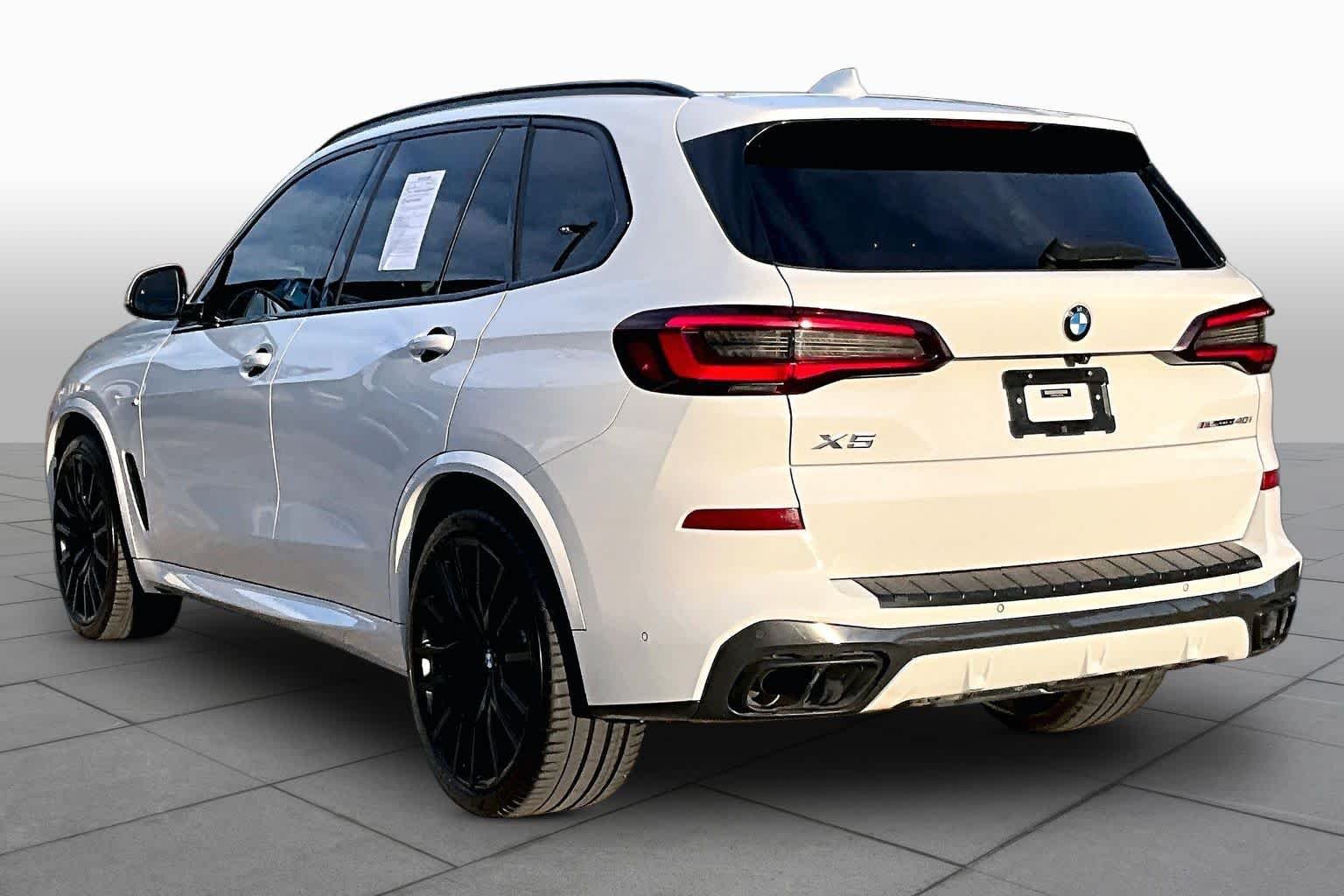 Used 2022 Alpine White BMW sDrive40i image 12