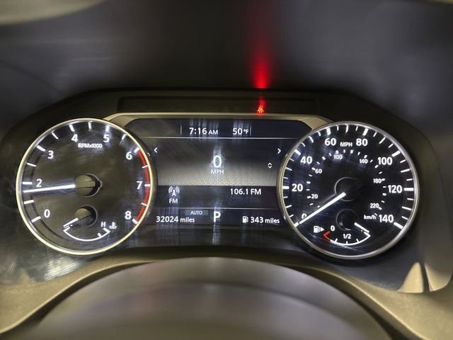 Used 2023 Glacier White Nissan S image 22