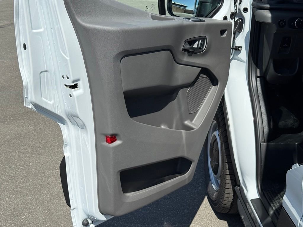 New 2026 Oxford White Ford Cargo Van image 15