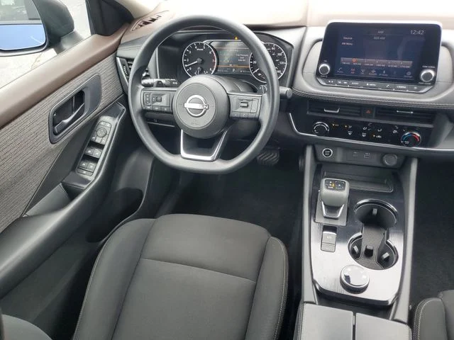Used 2023 Blue Nissan S image 13