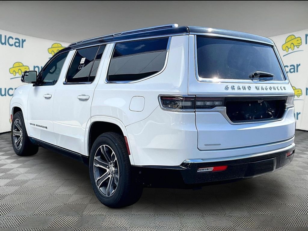 Used 2023 White Jeep Base image 5