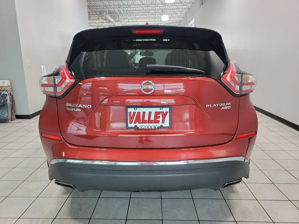 Used 2015 Red Nissan Platinum image 11