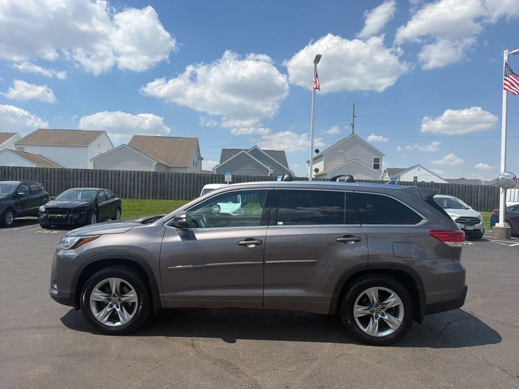 Used 2018 Gray Toyota Limited image 5