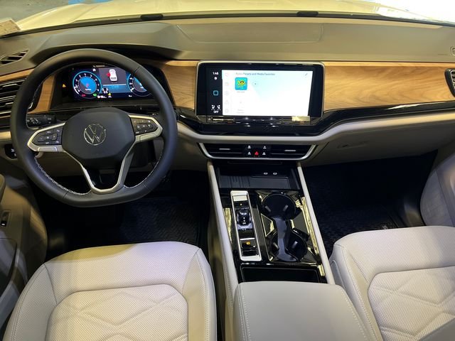 New 2026 White Volkswagen 2.0T SE w/Technology image 12